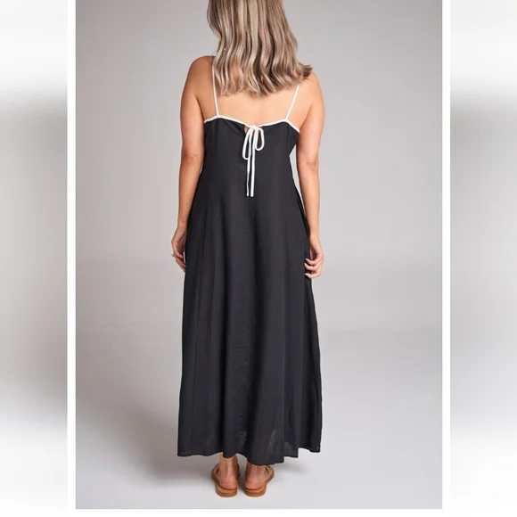 Things Between Black Maxi Dress - Picture 2 of 2